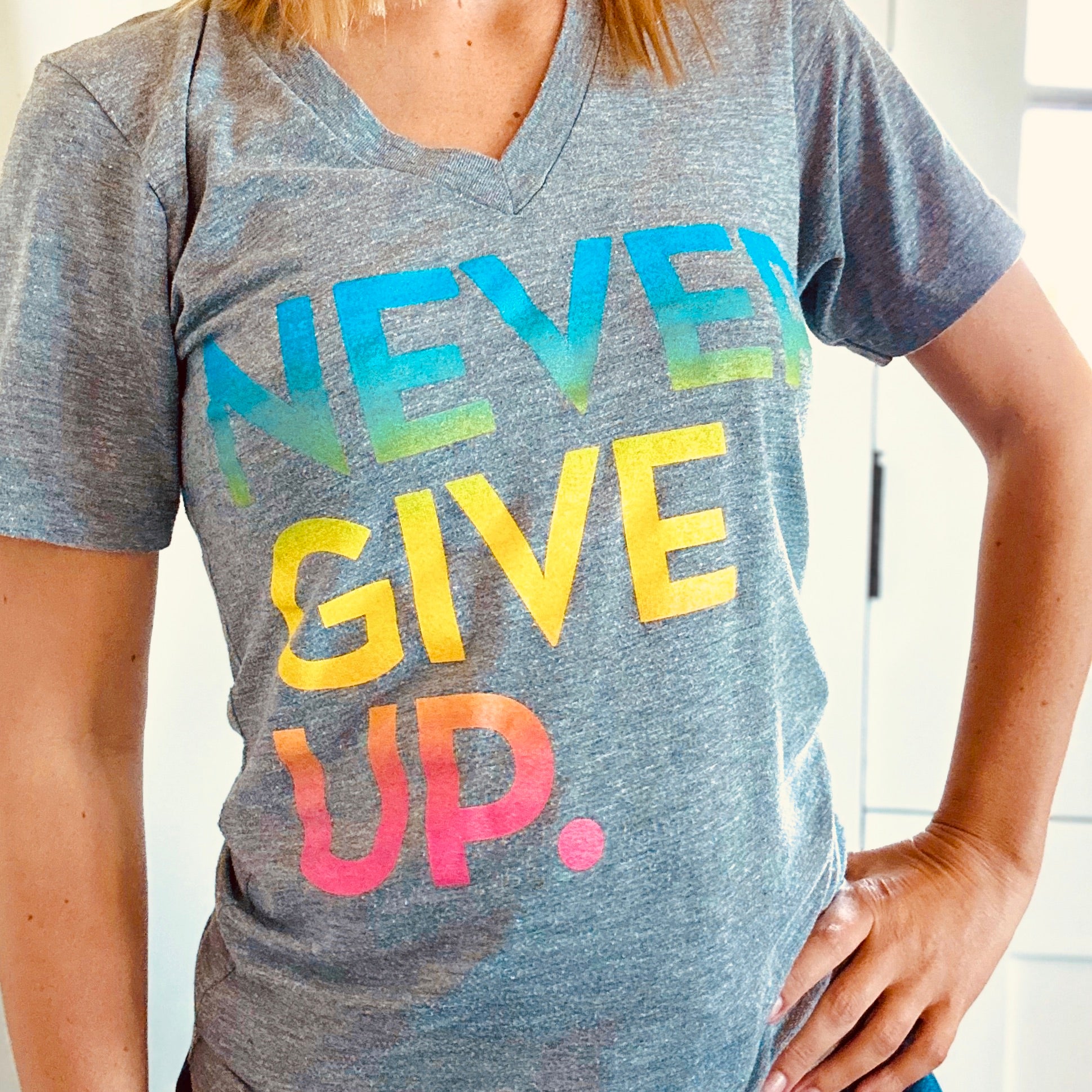 NEON RAINBOW NEVER GIVE UP. Tee