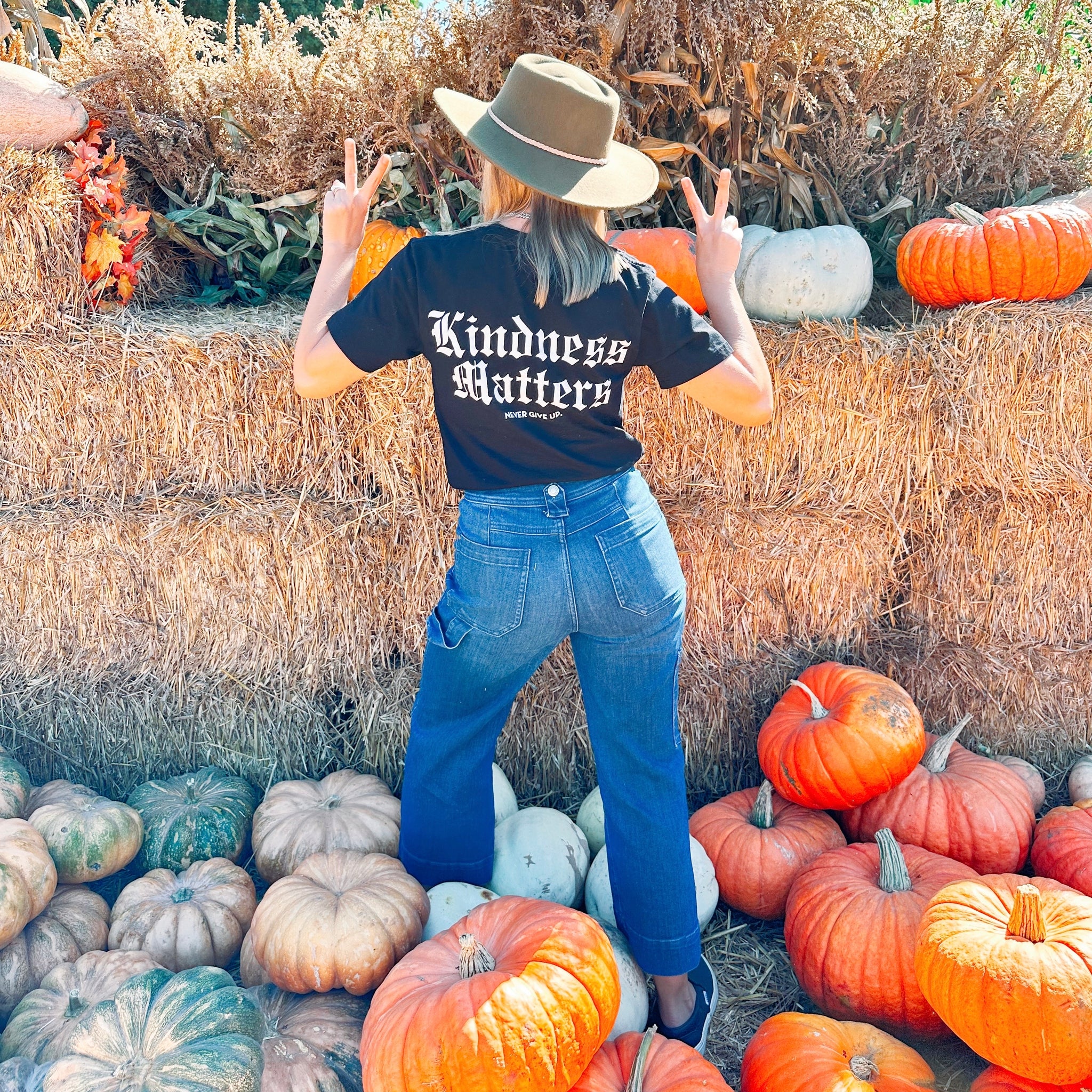 KINDNESS MATTERS OG TEE