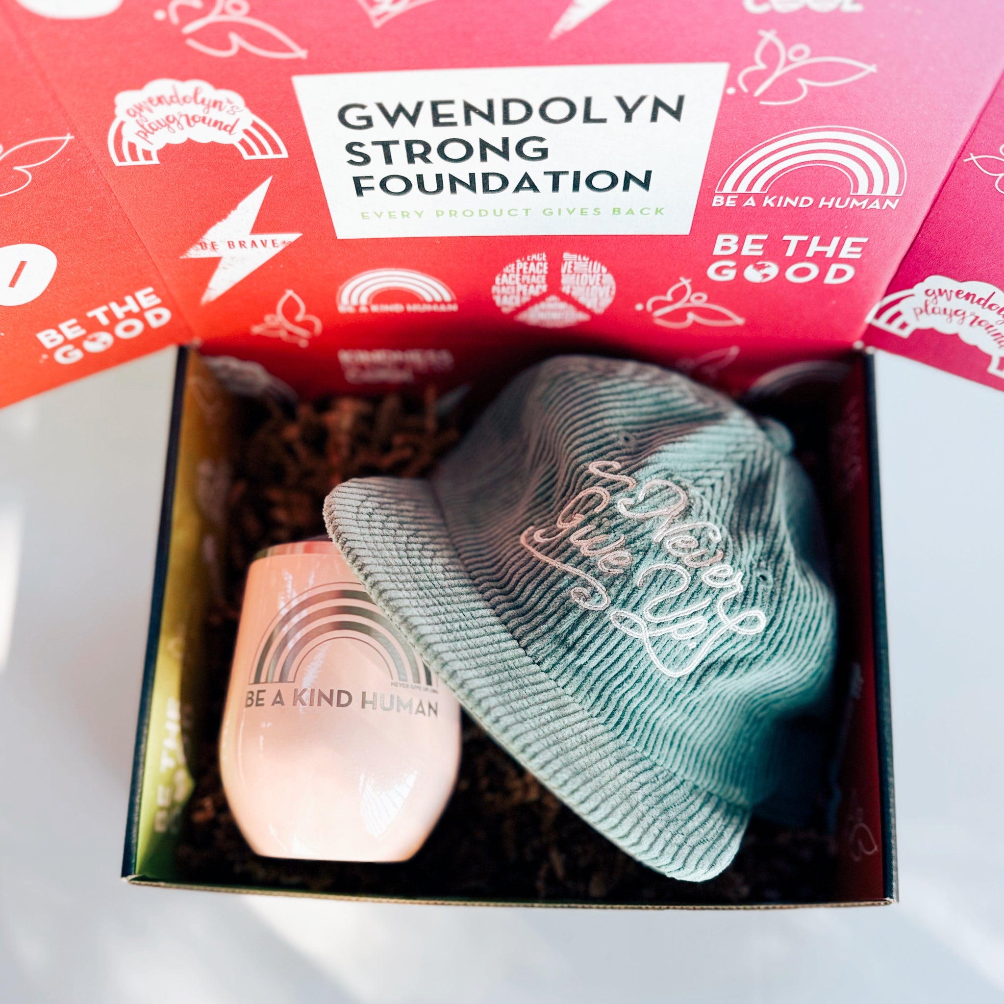 SIP & STYLE GIFT BOX