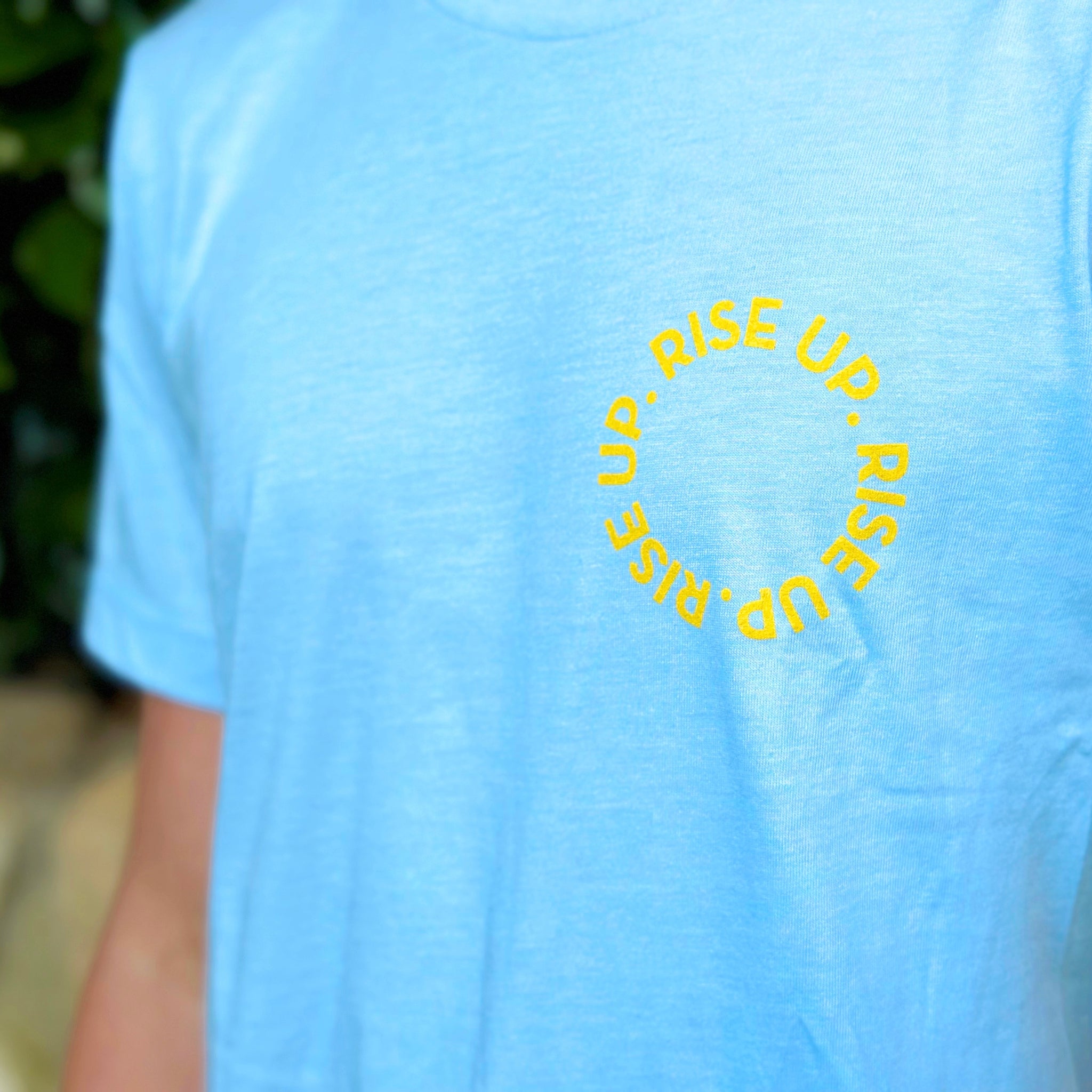 RISE UP TEE