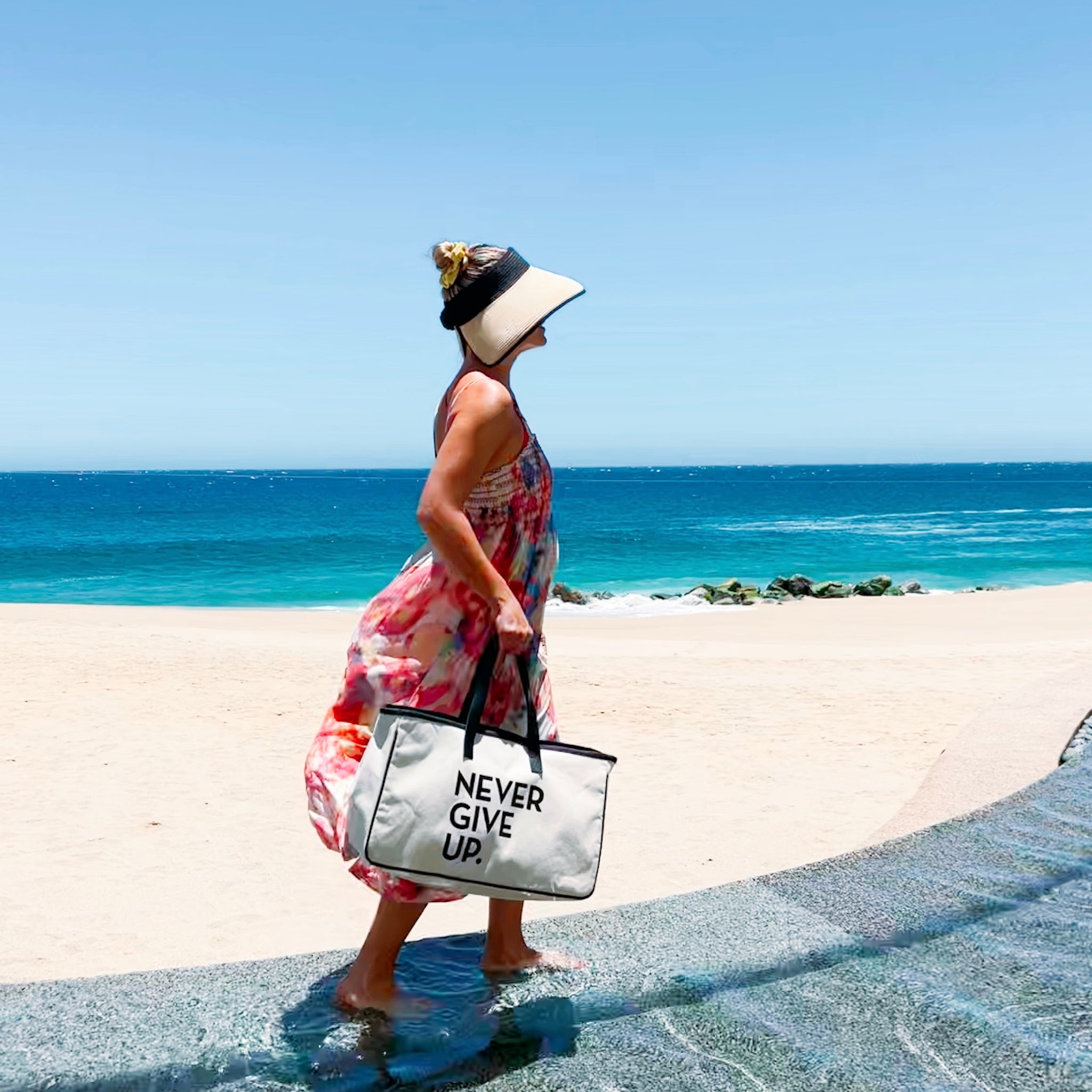 LUXURY TOTE - NEVER GIVE UP.