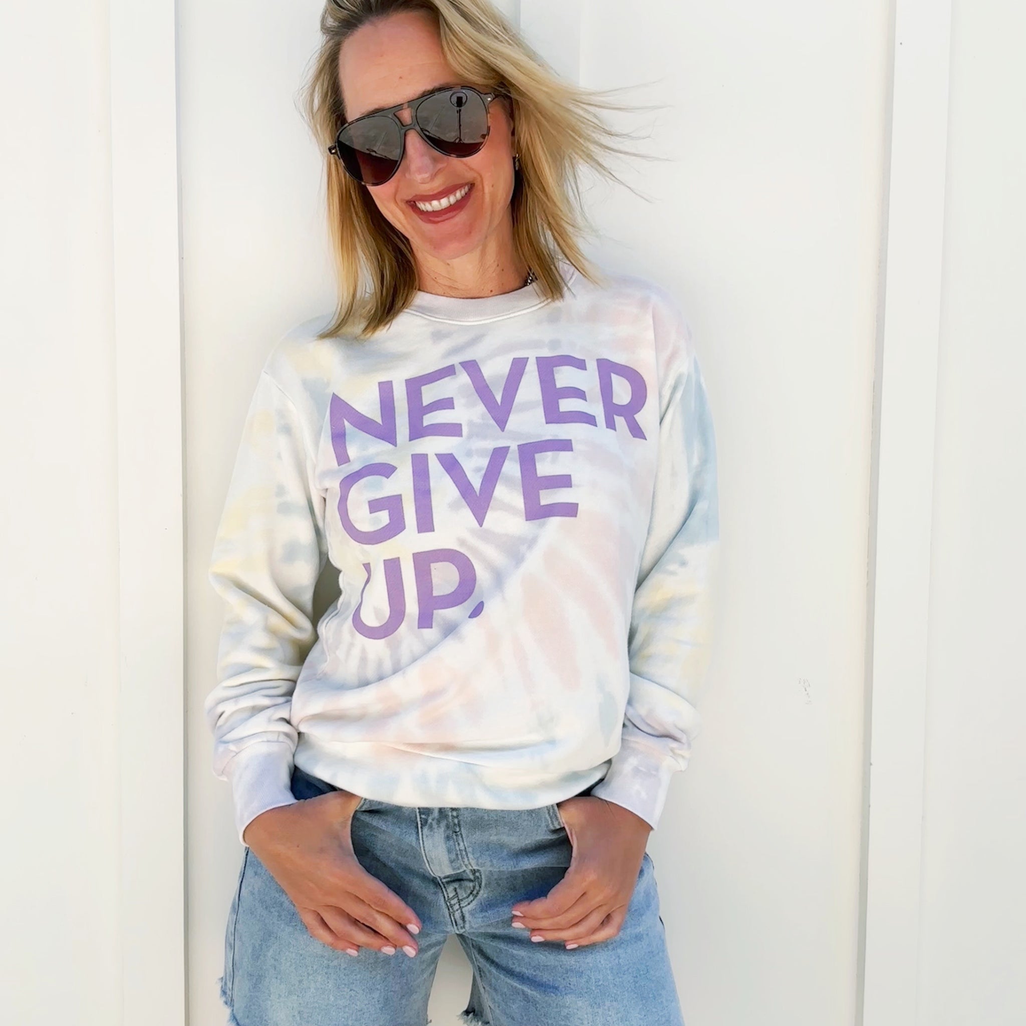NEVER GIVE UP. TIE DYE PULLOVER