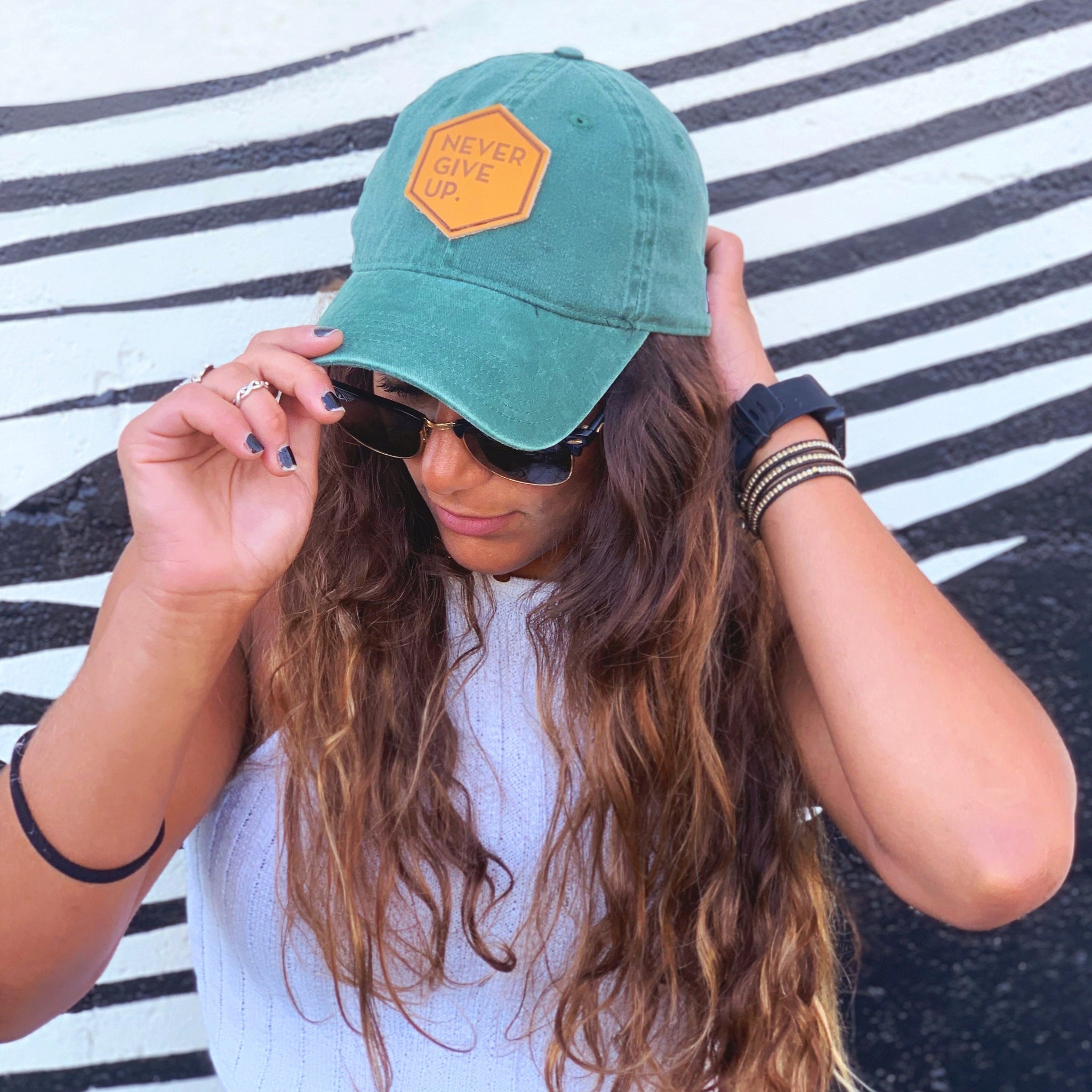 WASHED EVERGREEN NEVER GIVE UP. CAP