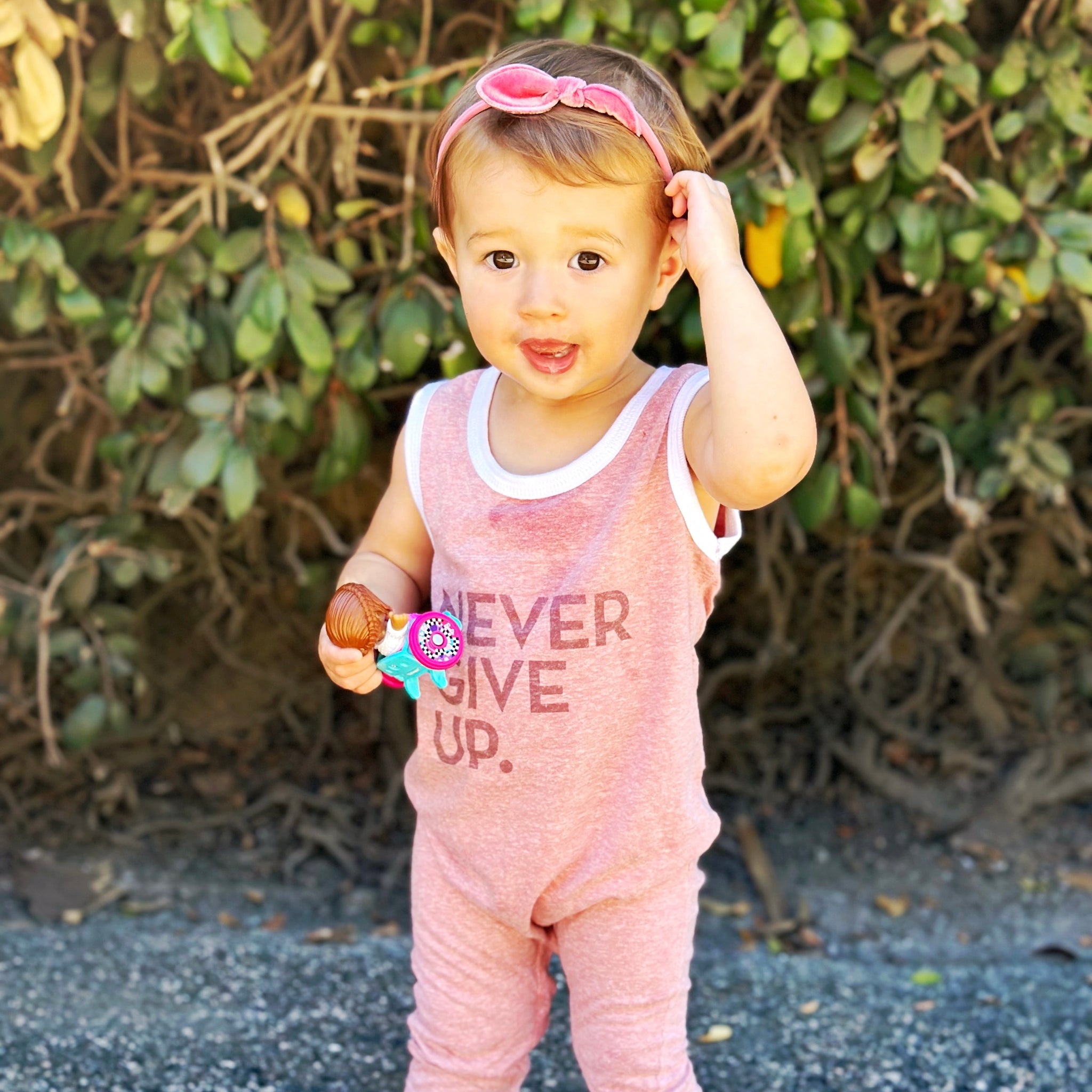 NEVER GIVE UP. ROMPER