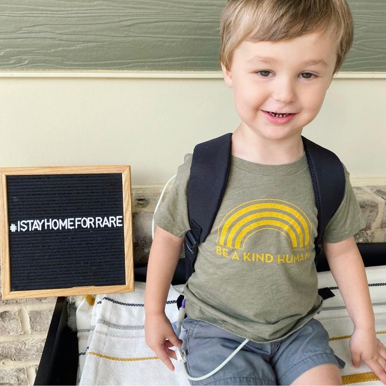 KIDS BE A KIND HUMAN TEE (OLIVE)