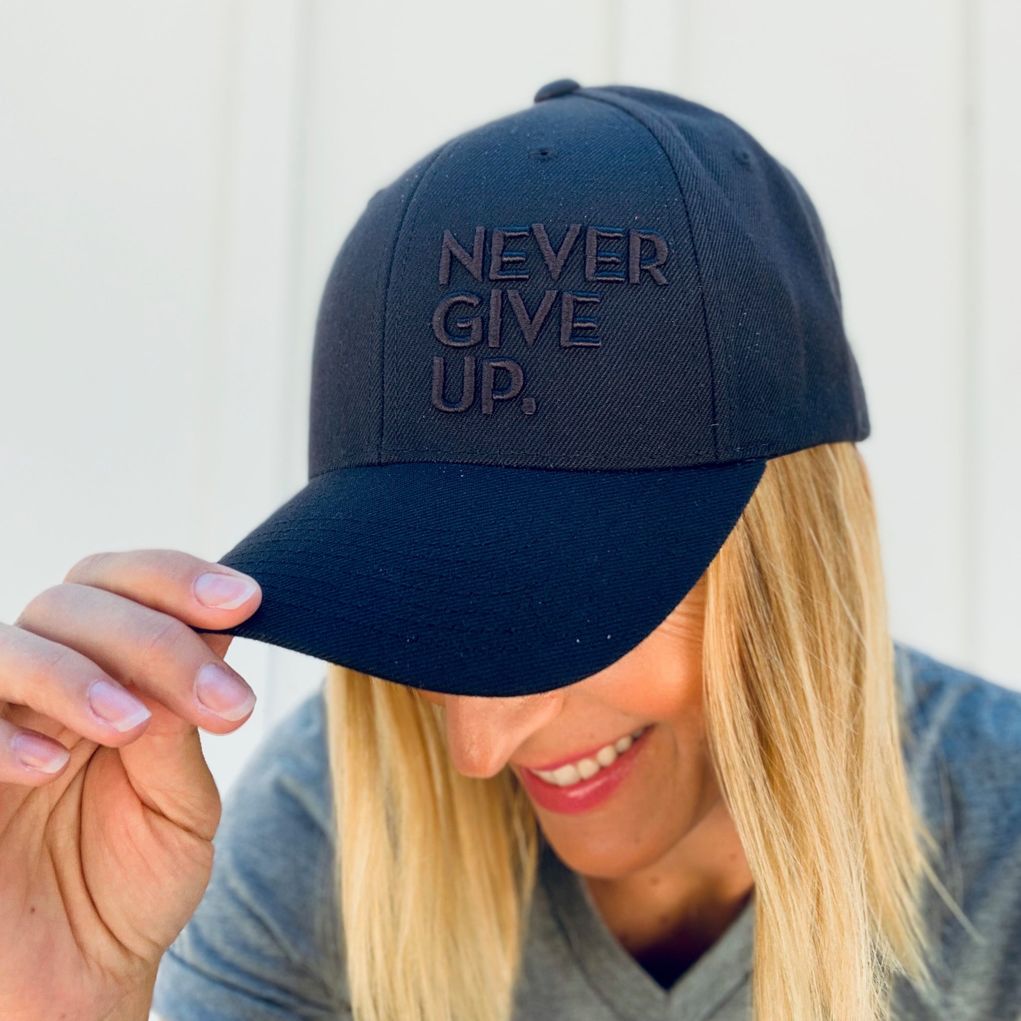 3D BLACK ON BLACK MONOCHROME HAT