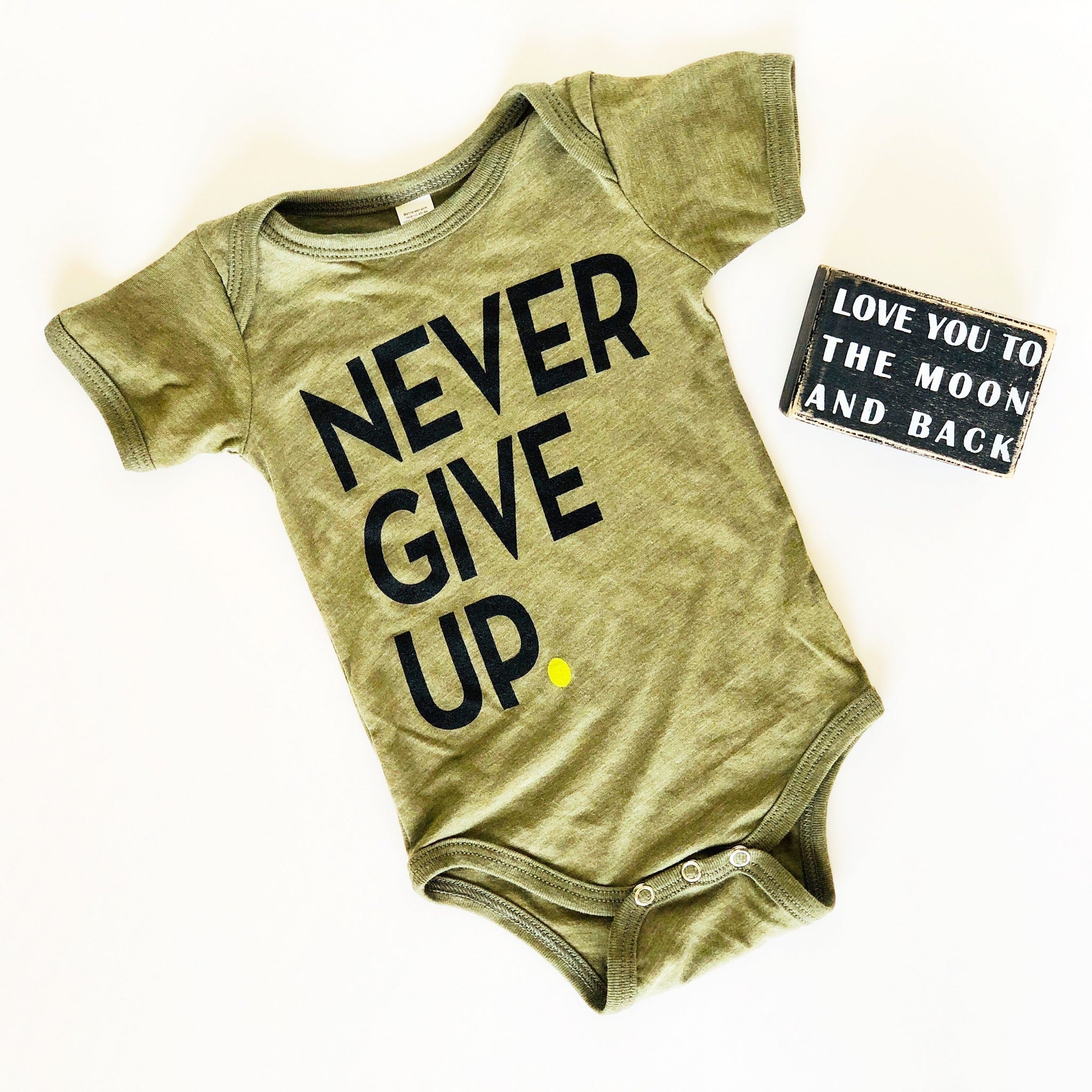 BABY ARMY SIGNATURE ONESIE