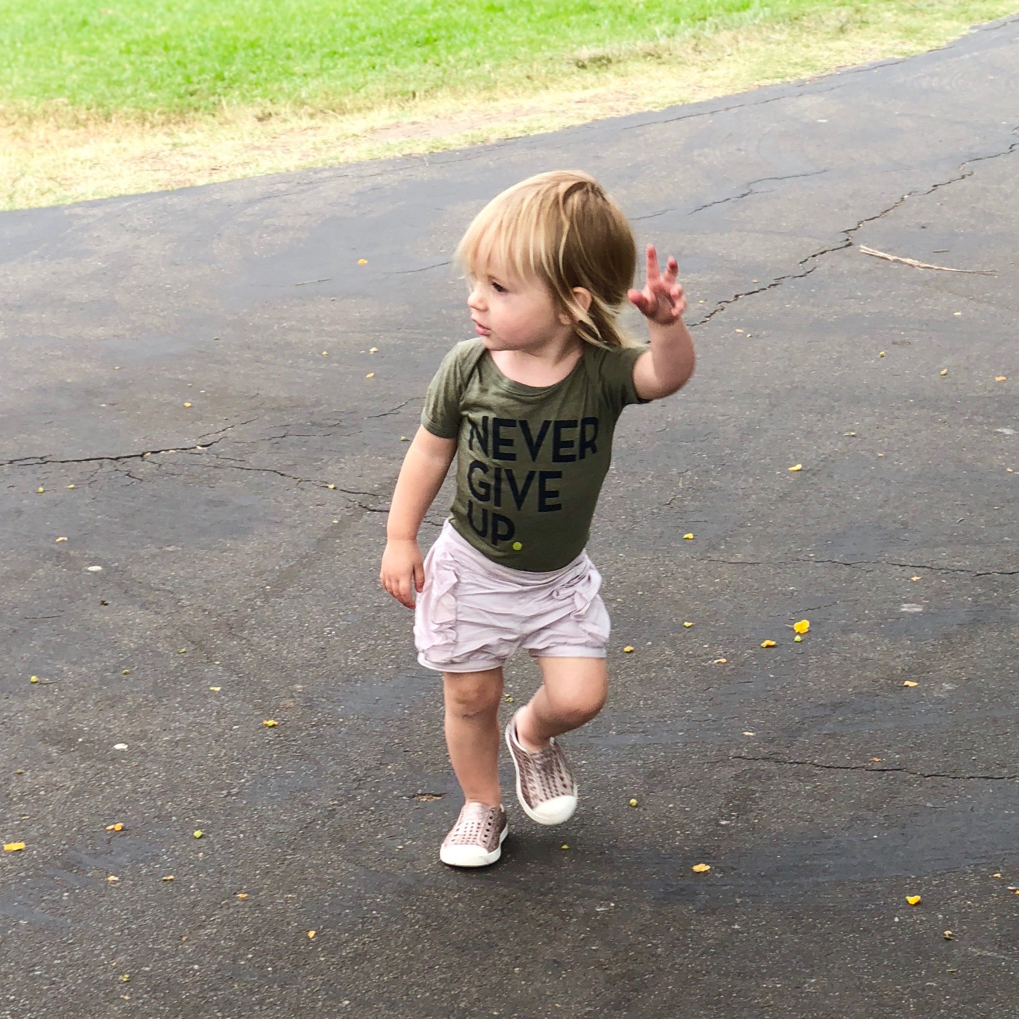 BABY ARMY SIGNATURE ONESIE