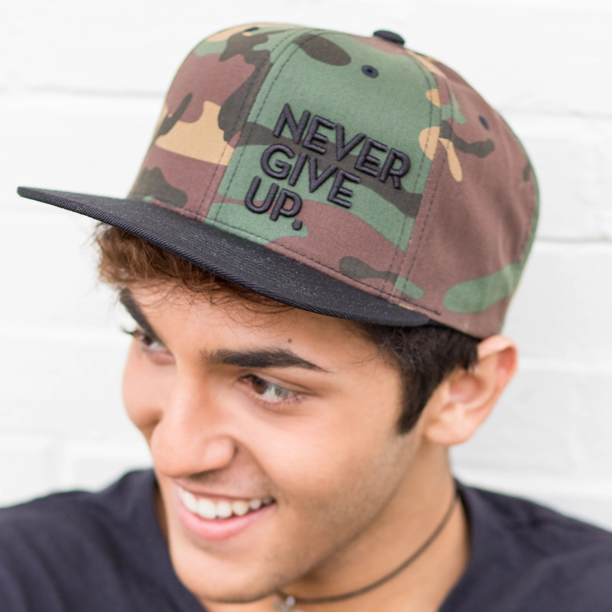 3D CAMO NEVER GIVE UP. HAT