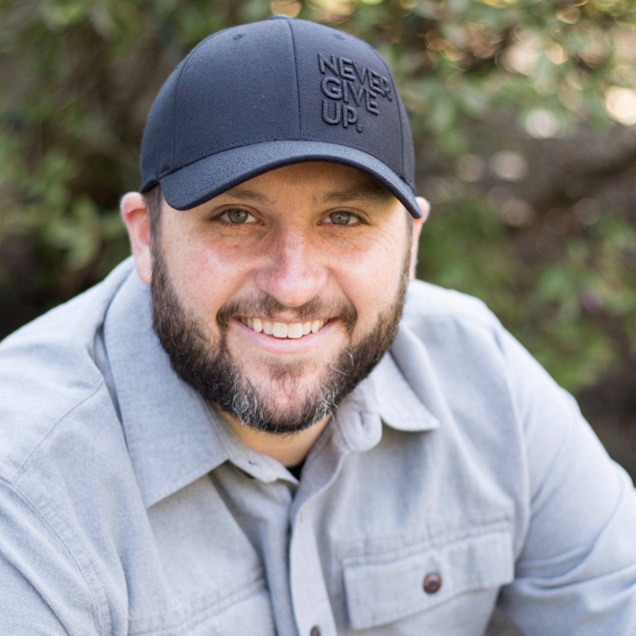 3D BLACK ON BLACK MONOCHROME HAT