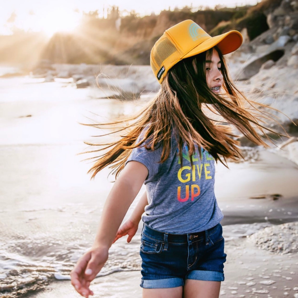 NEON RAINBOW NEVER GIVE UP. Tee