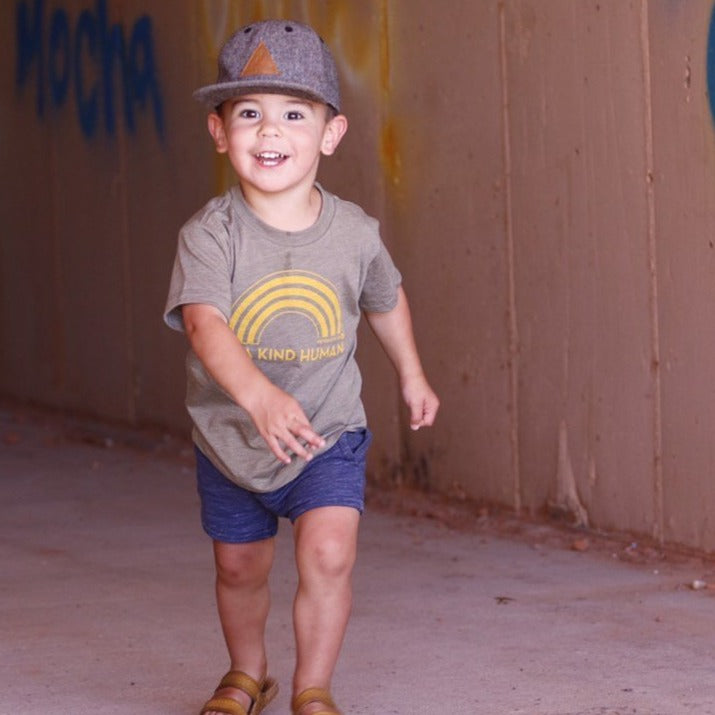 KIDS BE A KIND HUMAN TEE (OLIVE)