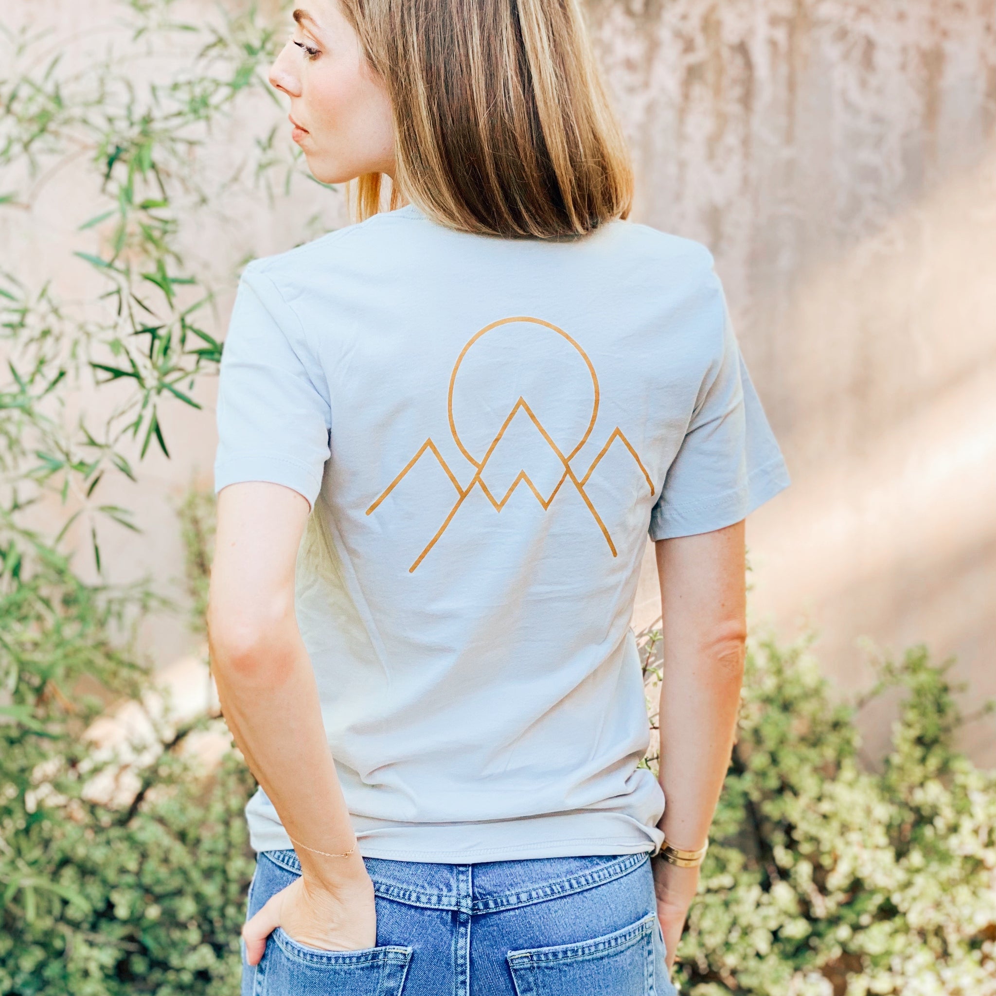 MOUNTAIN MOVER UNISEX TEE