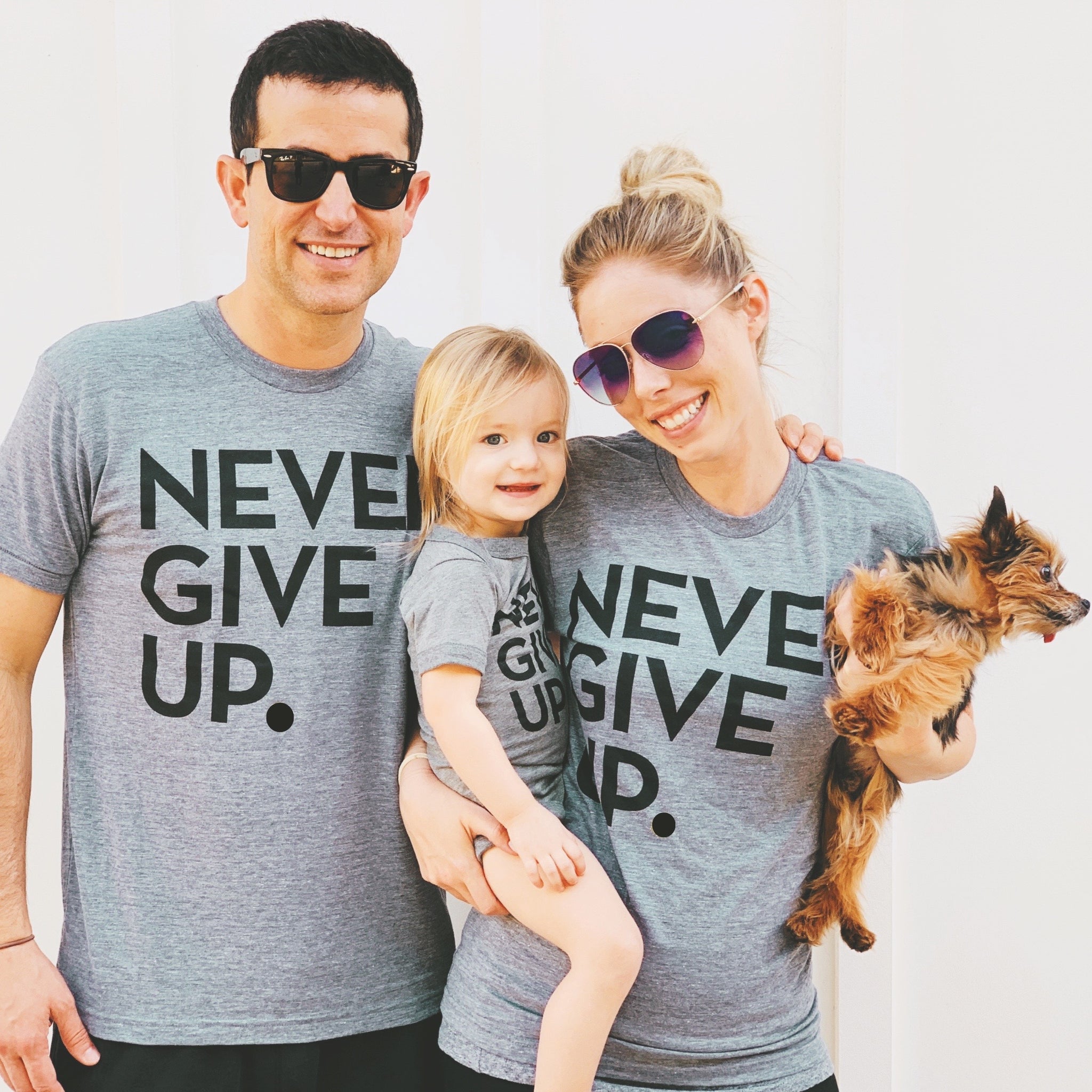 unisex Signature Never Give Up. Tee unisex Small