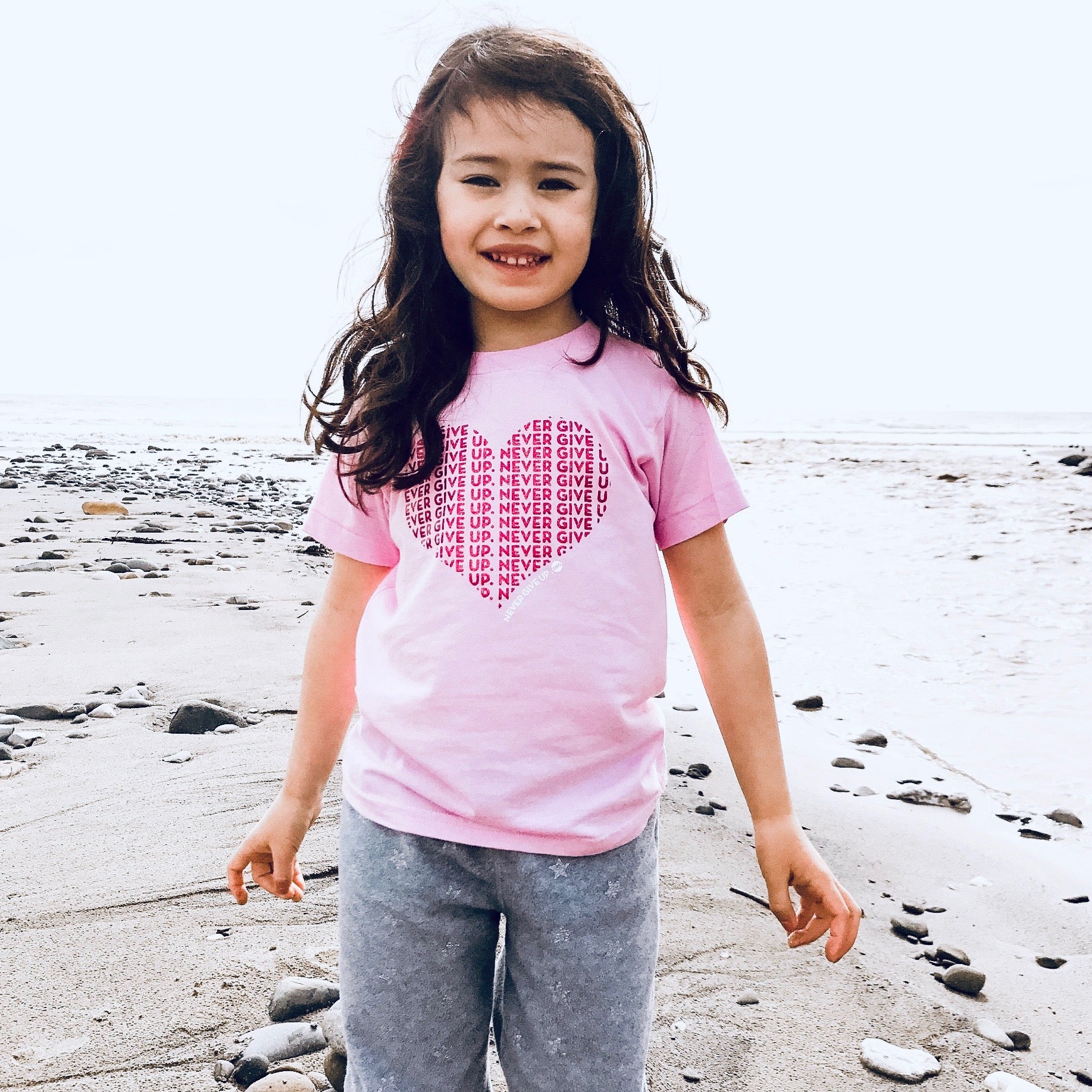 KIDS HEART NEVER GIVE UP. TEE